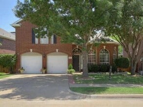 Building Photo - 921 Parker Dr