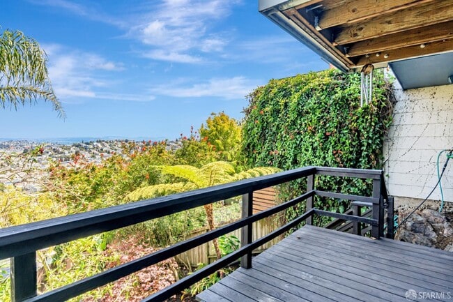 Building Photo - 69 Uranus Terrace