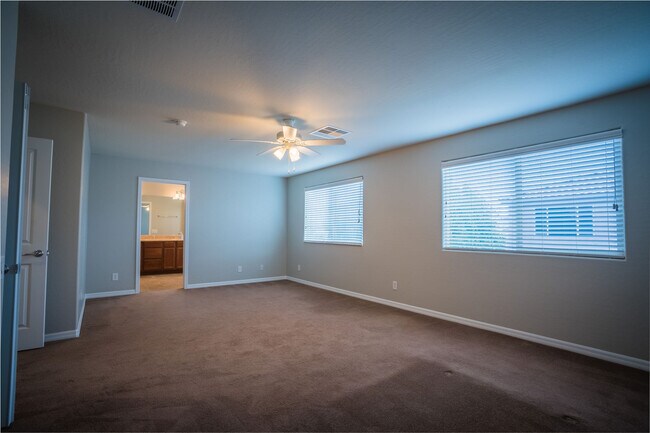 Building Photo - 2624 Romarin Terrace