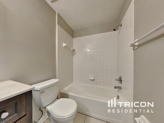 Building Photo - 12906 Brant Tree Dr