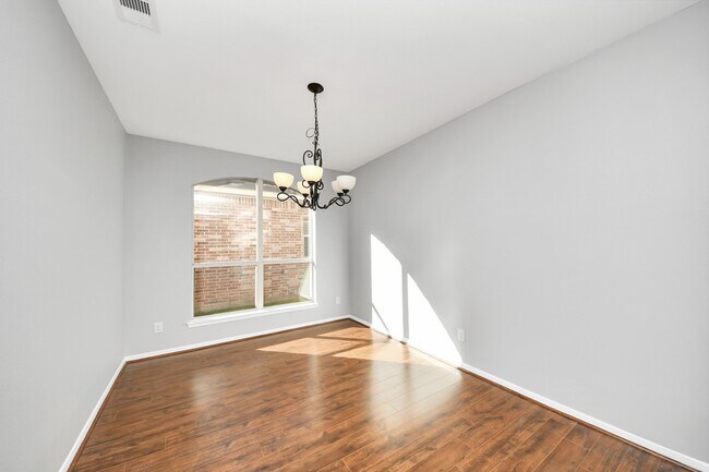 Building Photo - 26706 Bellwood Pines Dr