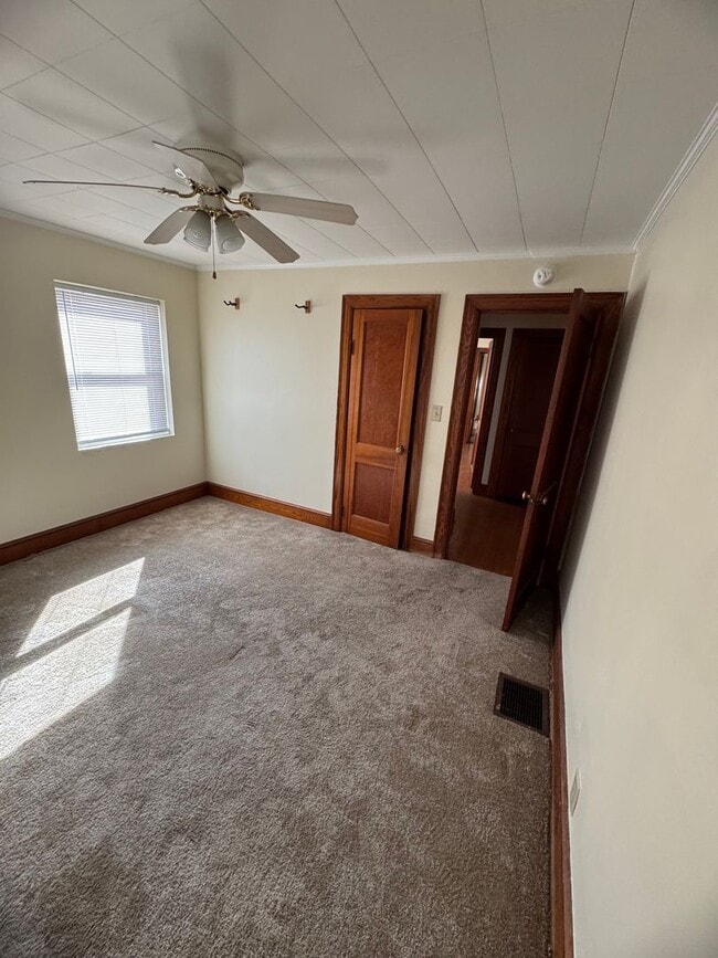 Building Photo - Charming 3 Bedroom 1.5 Bath Home