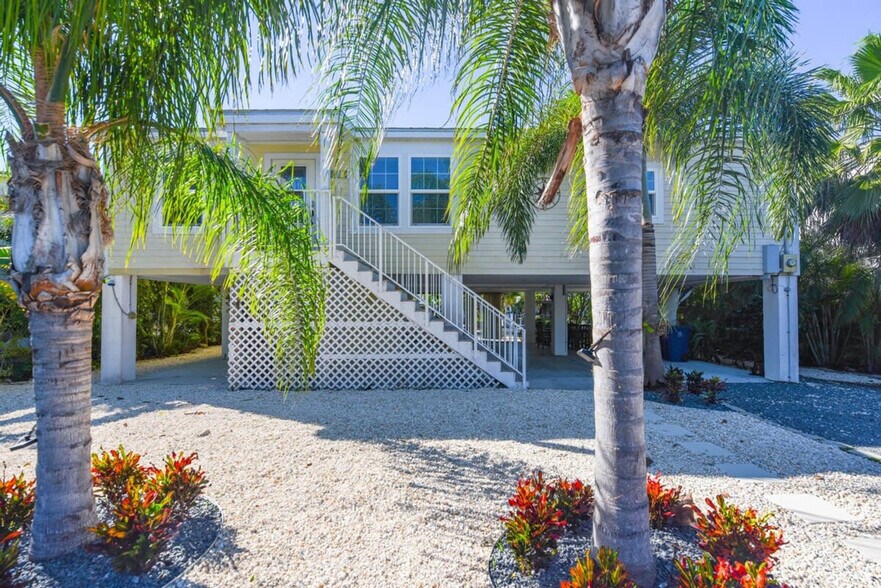 Building Photo - 886 Loggerhead Ln