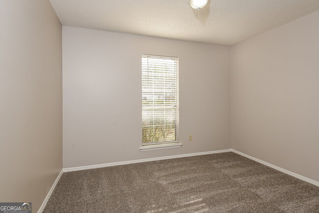 Building Photo - 4034 Sharon Woods Dr