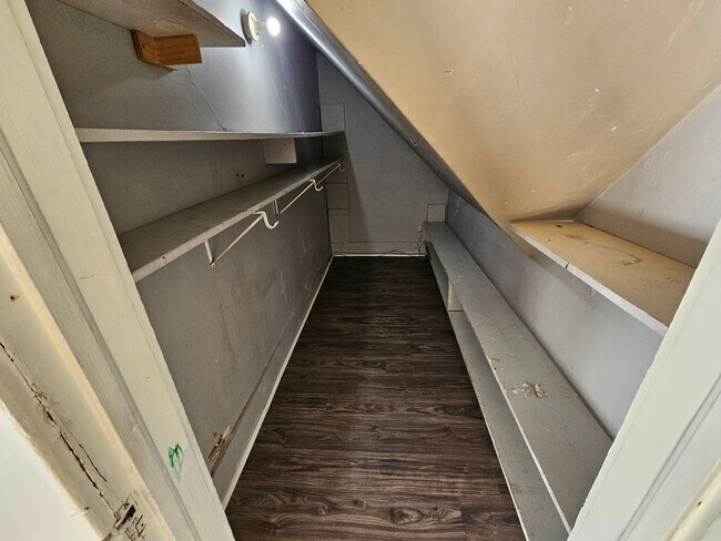 Building Photo - 420 N 2nd Ave