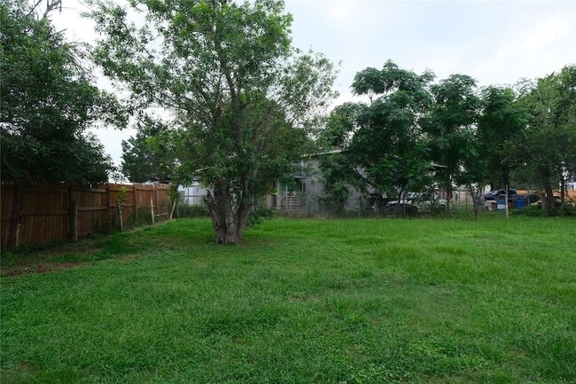 Building Photo - 1778 Farm to Market Rd 1704