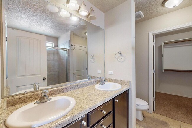 Building Photo - 221 Landing Trail