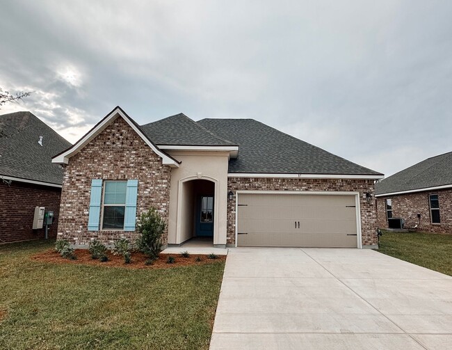 Primary Photo - 3/2 House in The Bluffs at Lafayette