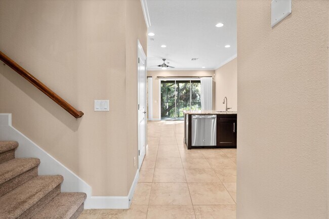 Building Photo - 5912 Anchorage Way S