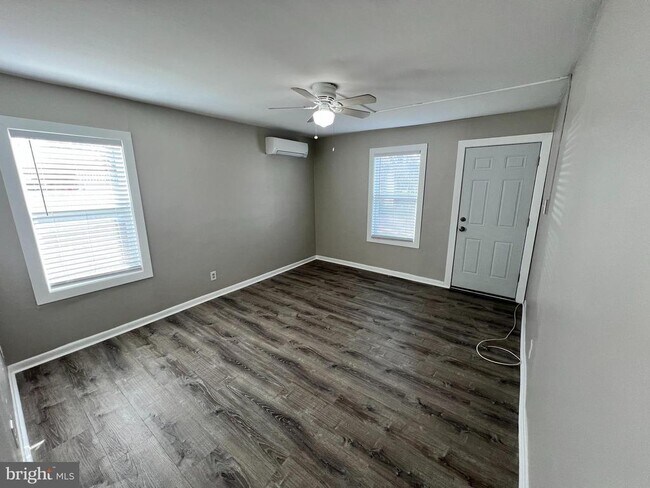 Building Photo - 220 Delsea Dr