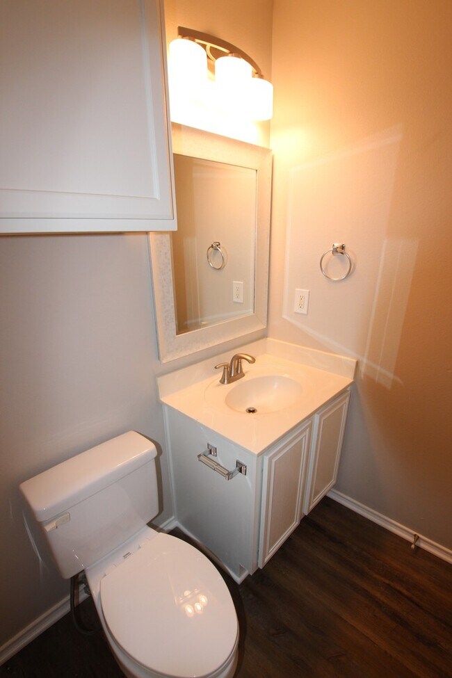 Building Photo - Coming Soon! Updated 3 Bedroom, 2 Bathroom home in Whitehouse ISD!