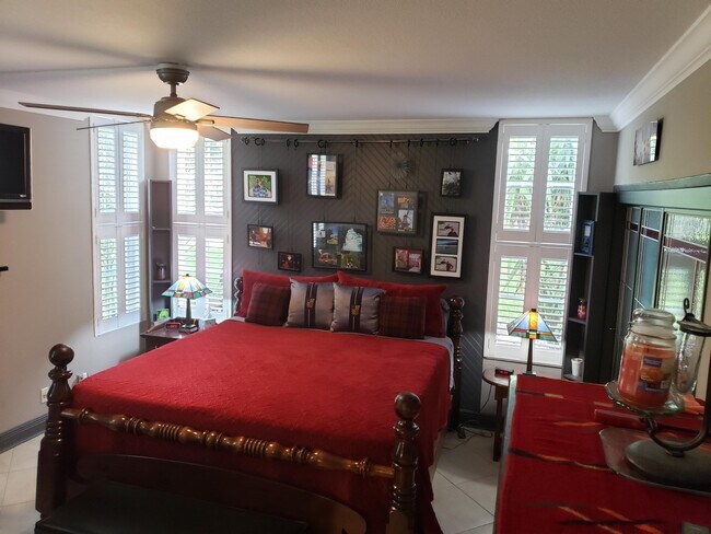 Building Photo - 3980 Oaks Clubhouse Dr