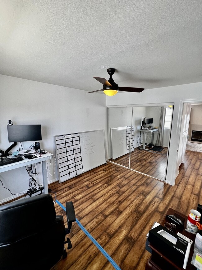 Building Photo - 1009 Tourmaline St