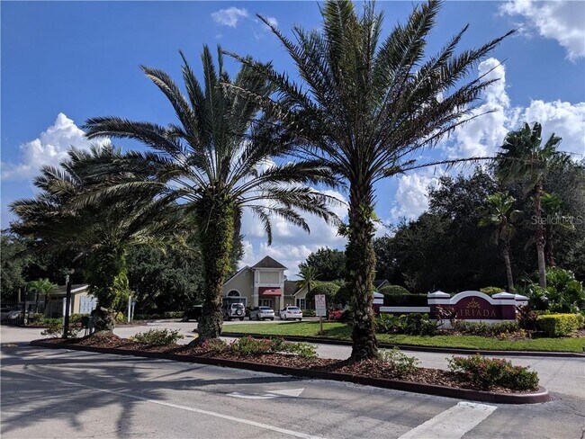 Building Photo - 2031 Dixie Belle Dr