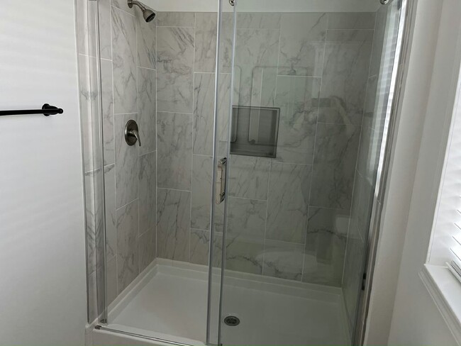 Building Photo - 3805 Vine Trl