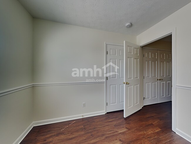 Building Photo - 2324 Pleasant Meadows Dr