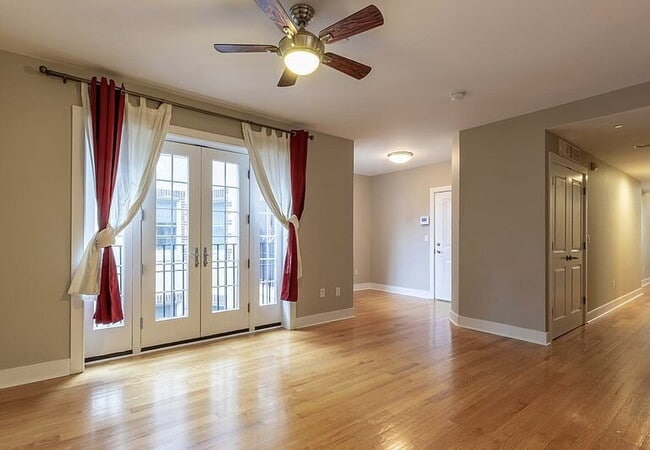 Building Photo - 2-Bed, 2-Bath Gem in Philadelphia's