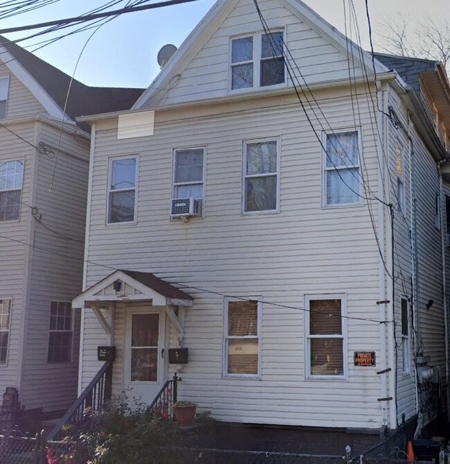 Building Photo - 95 Wade St