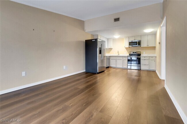 Building Photo - 5214 Treetops Dr