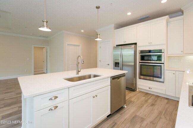Building Photo - 136 Oyster Bay Way