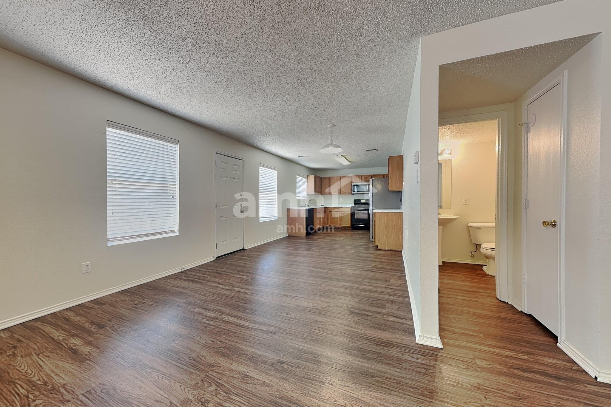 Building Photo - 8724 Hunters Creek Ct