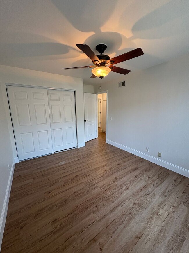 Building Photo - 1105 Del Nido Ct