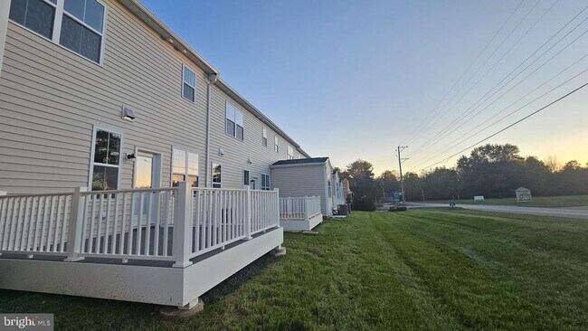 Building Photo - 28 Ironwood Dr