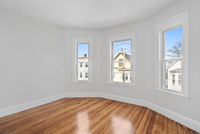 Building Photo - 33 Harbor View St