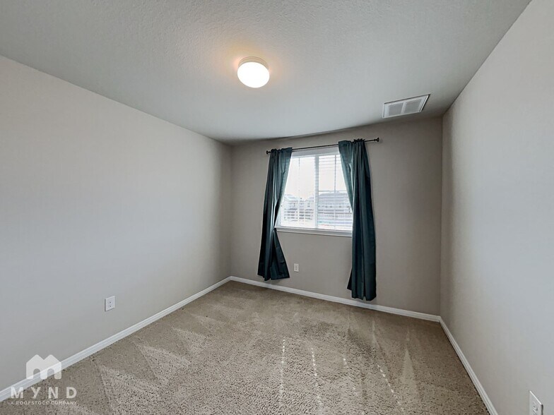 Building Photo - 1129 La Conterra Blvd