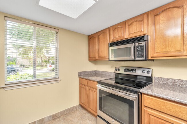 Building Photo - 4702 Cashel Cir