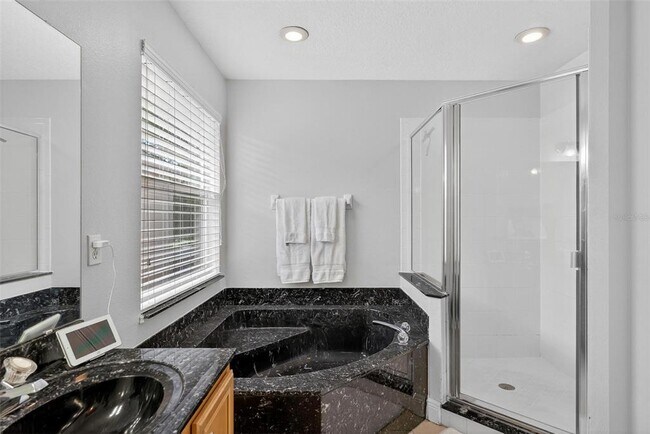 Building Photo - 1400 Holly Glen Run