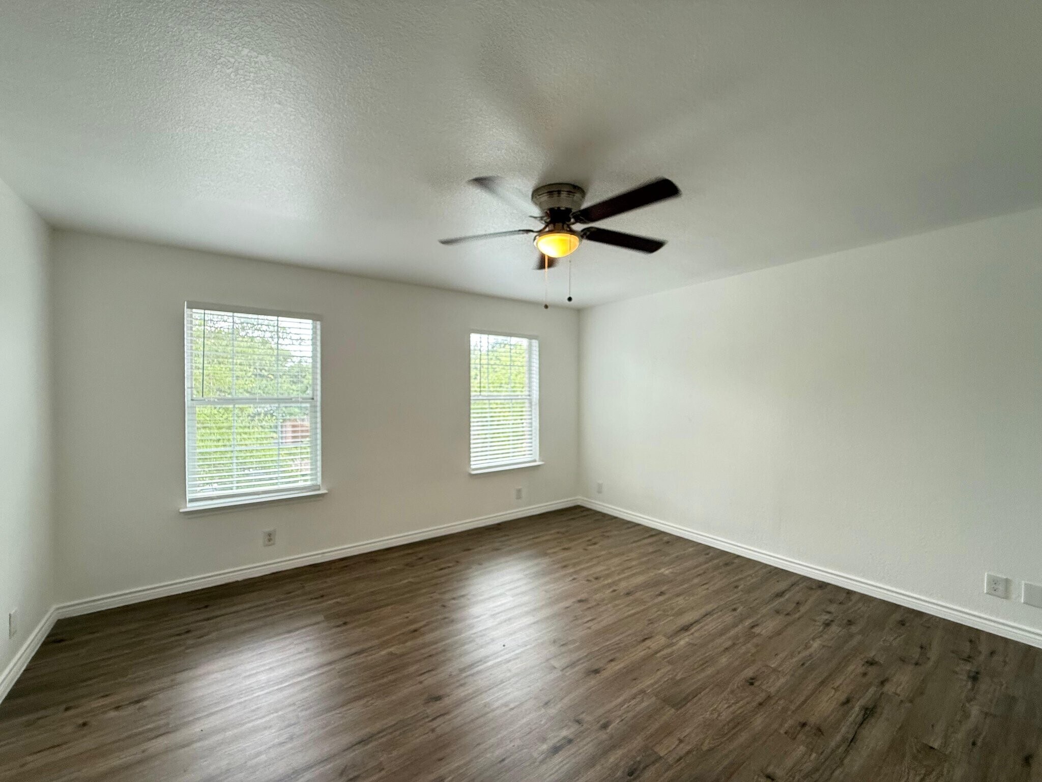 Building Photo - 2307 Mission View