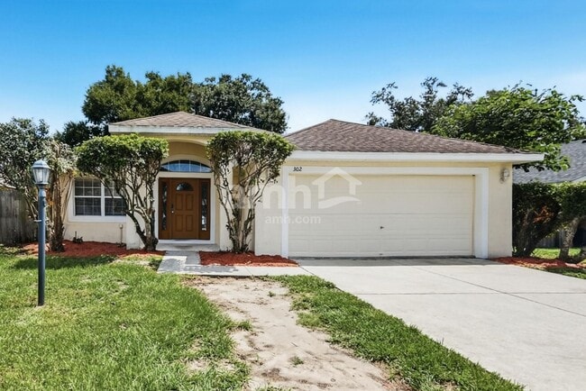 Building Photo - 302 Lisa Ann Ct