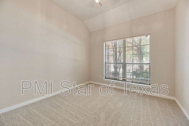 Building Photo - 7600 Shasta Dr