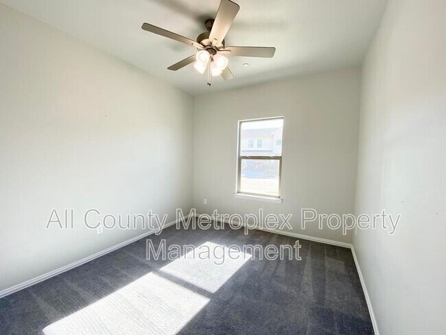 Building Photo - 4723 Amal Saleh Dr