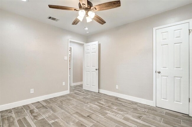 Building Photo - 12601 Mixson Dr
