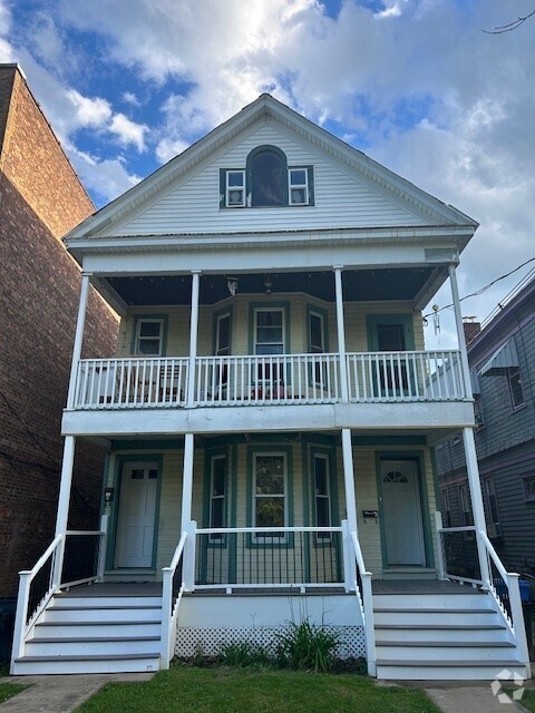 Building Photo - 282 Yates St