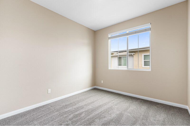 Building Photo - 2195 Bluestone Cir