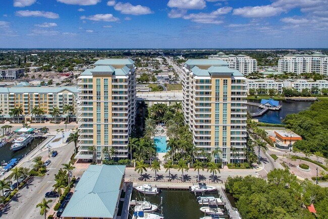 Building Photo - 700 E Boynton Beach Blvd