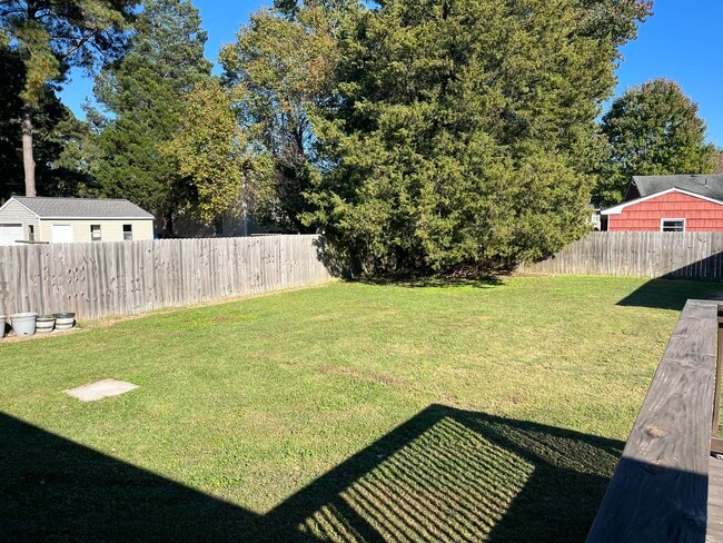 Building Photo - 3332 Macdonald Rd