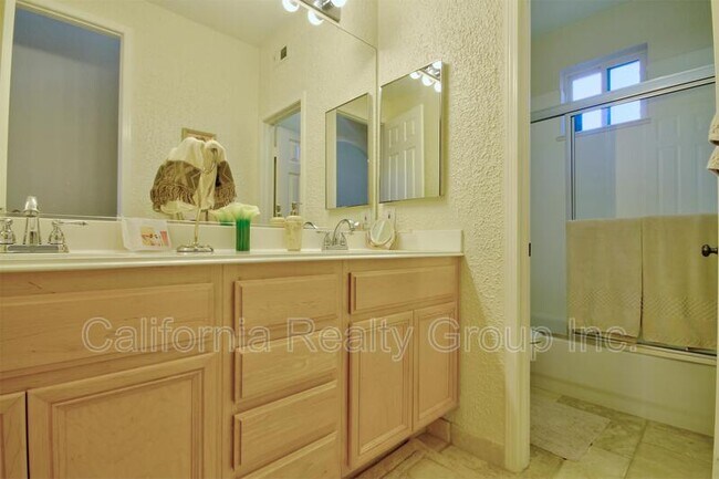 Building Photo - 23344 Stone Ridge Dr