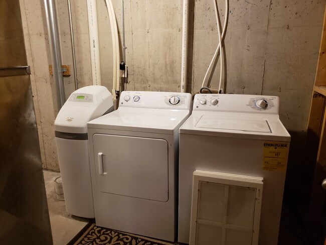 Washroom - 10805 E Funston St