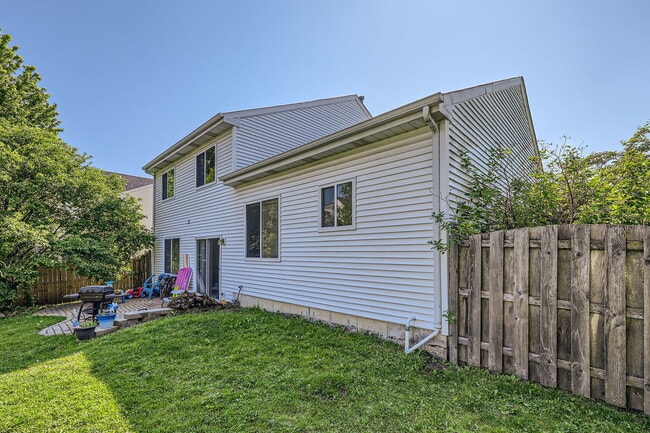 Building Photo - 34257 Trillium Way