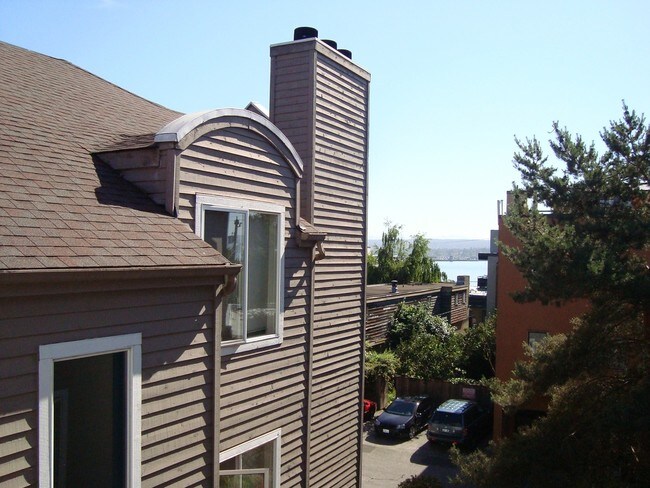 Building Photo - Madison Court