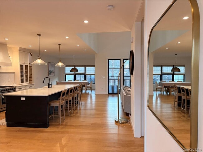 Building Photo - 6 Conifer Ct