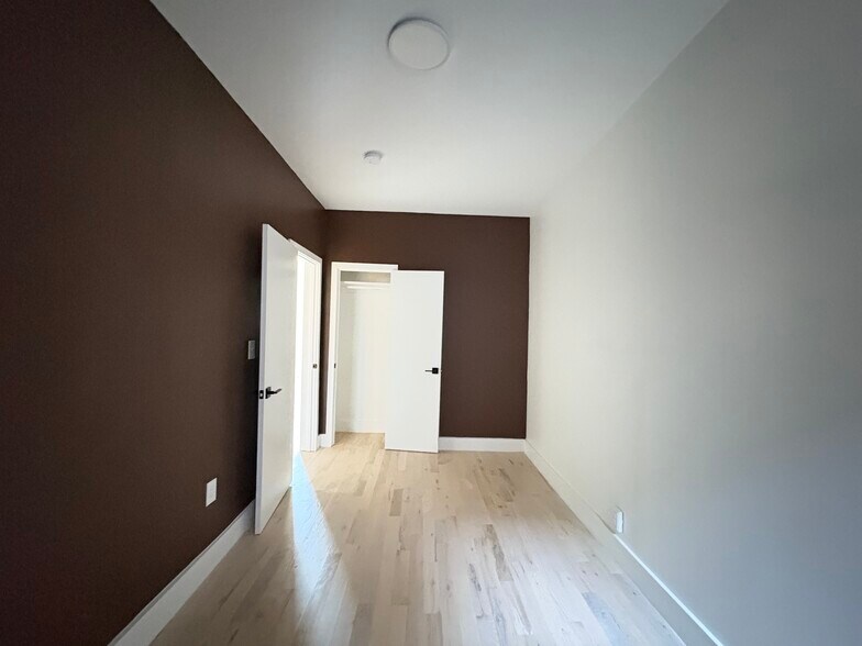 2F - 30 Providence St