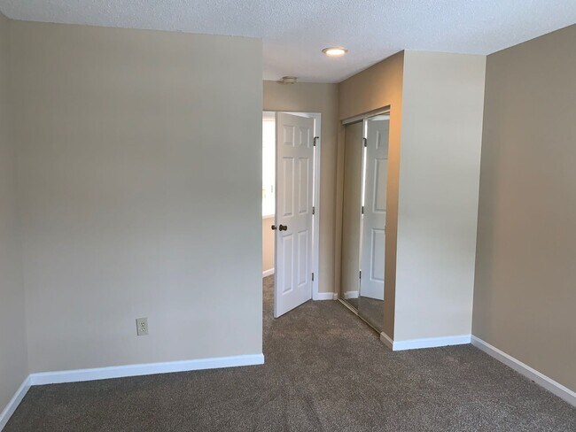 Building Photo - 1101 Possum Trot Rd