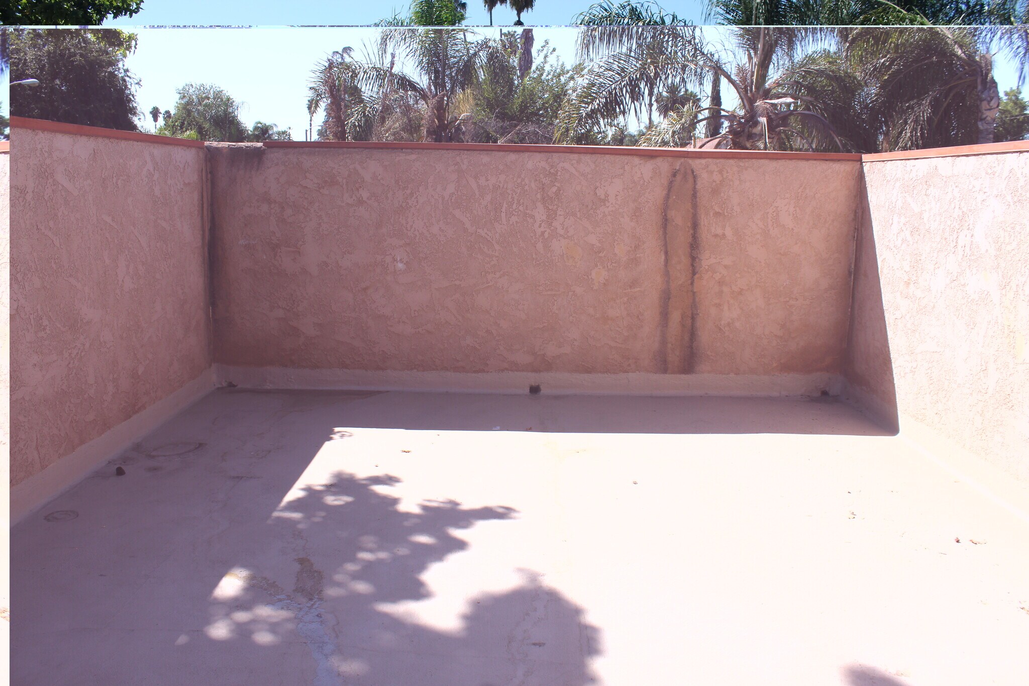 Building Photo - 1960 W Linden St