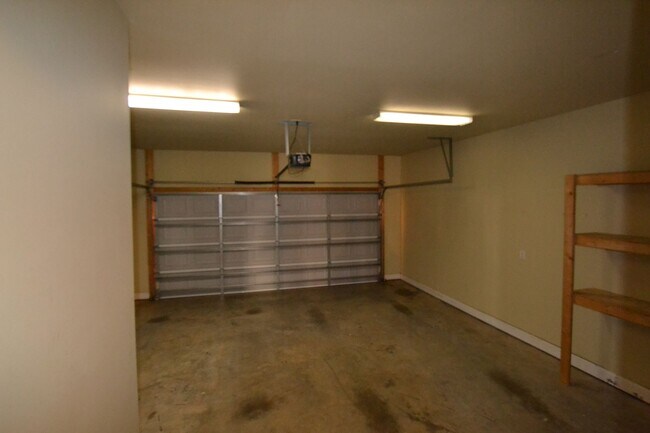 Building Photo - 1491 Mayfair Dr