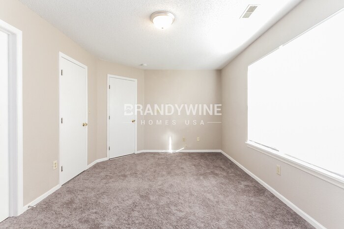 Building Photo - 18057 Sanibel Cir